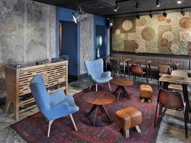 【嘉宁颂】北京咖啡馆设计：工业与复古的空间美学博弈